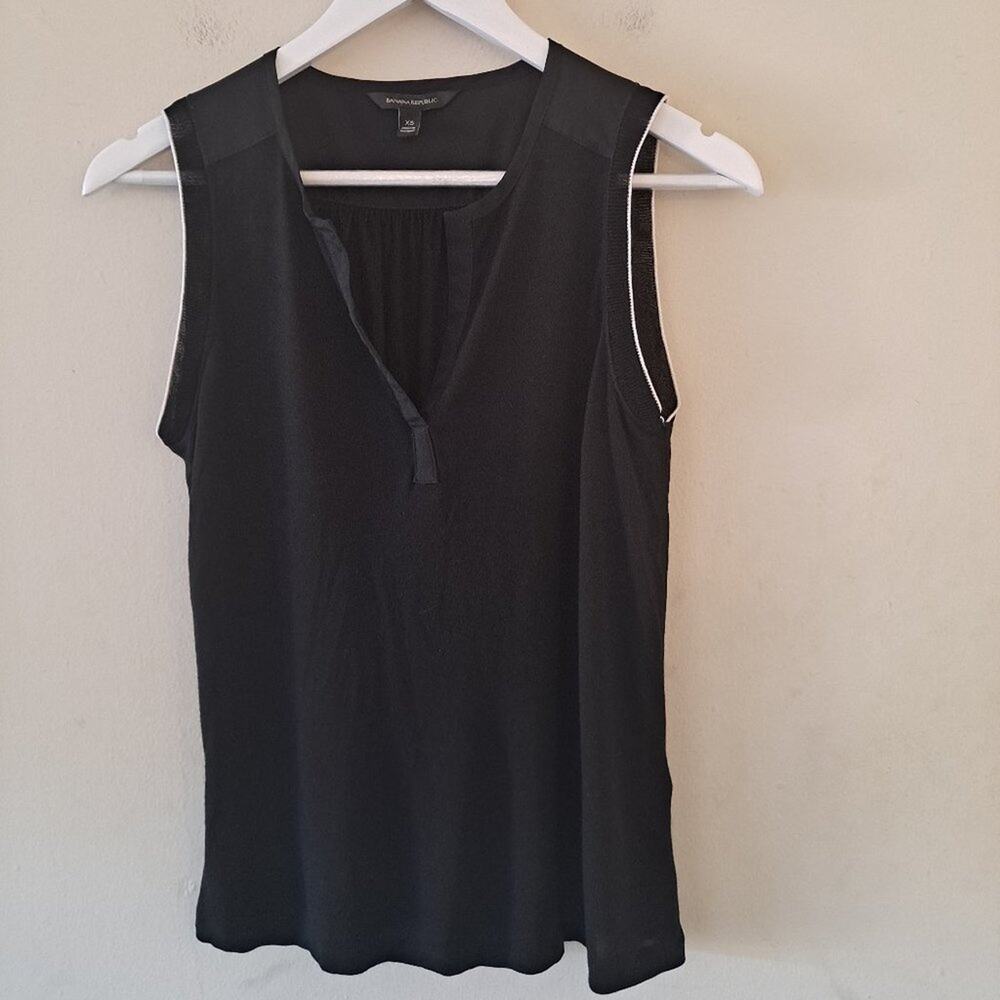 Black Open Front Sleeveless Top w/ White Trimmings